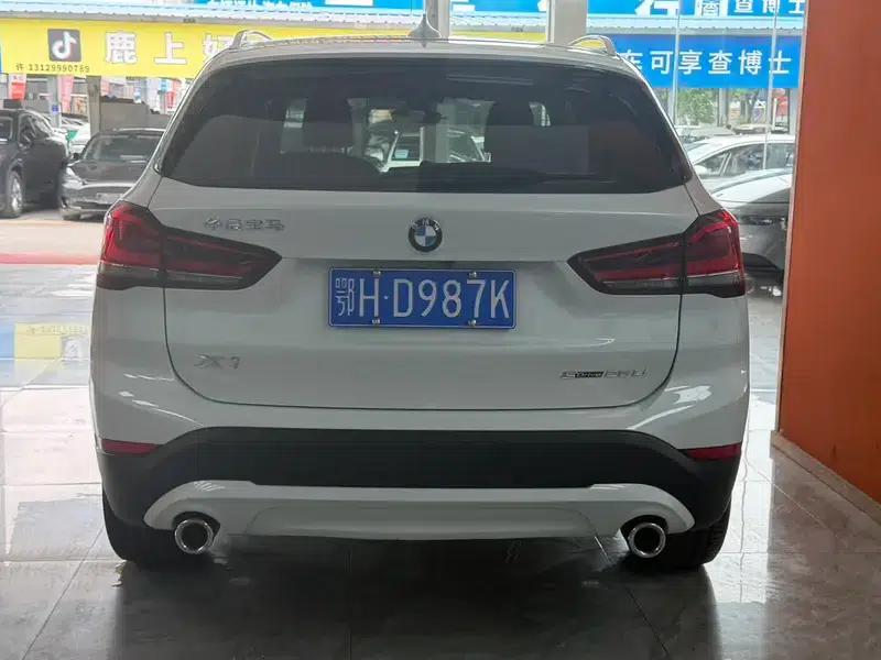 BMW X1 2022 sDrive25Li Leading Edition — миниатюра 4