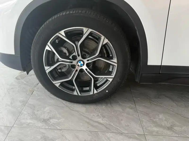 BMW X1 2022 sDrive25Li Leading Edition — миниатюра 7