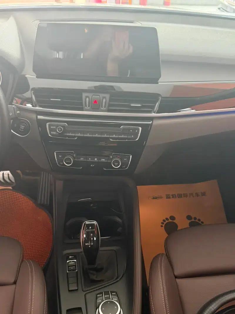 BMW X1 2022 sDrive25Li Leading Edition — миниатюра 8