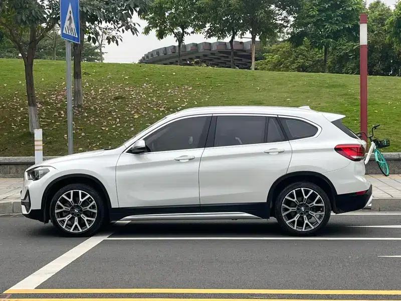 BMW X1 2021 xDrive25Li Premium — миниатюра 4