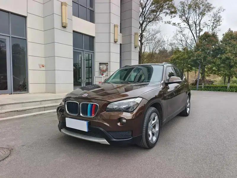 BMW X1 2012 sDrive18i Luxury — миниатюра 1