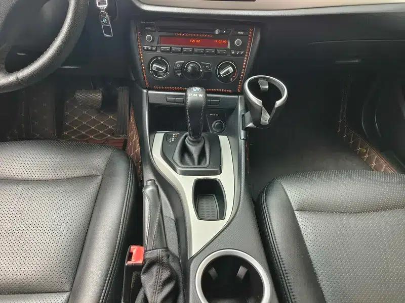 BMW X1 2012 sDrive18i Luxury — миниатюра 14