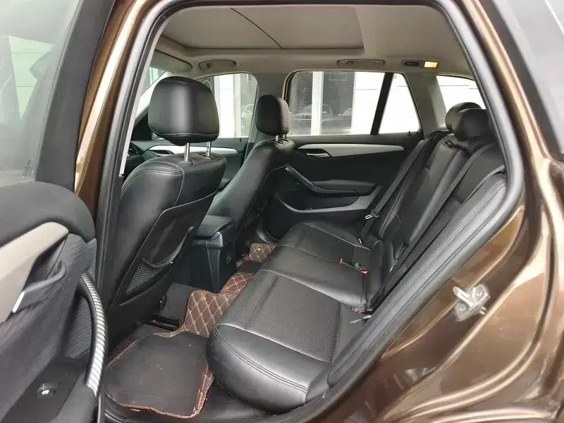 BMW X1 2012 sDrive18i Luxury — миниатюра 17