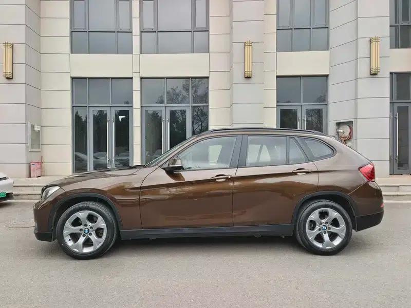 BMW X1 2012 sDrive18i Luxury — миниатюра 4