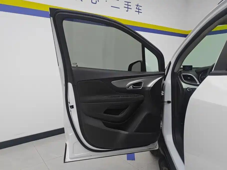 2015 Buick Encore 1.4T Automatic 2WD Urban Elite — миниатюра 7