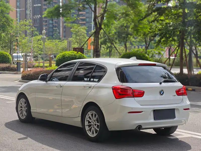 BMW 1 Series (Imported) 2018 118i Leading Edition — миниатюра 4