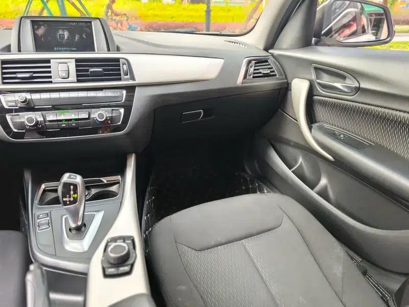 BMW 1 Series (Imported) 2018 118i Leading Edition — миниатюра 7