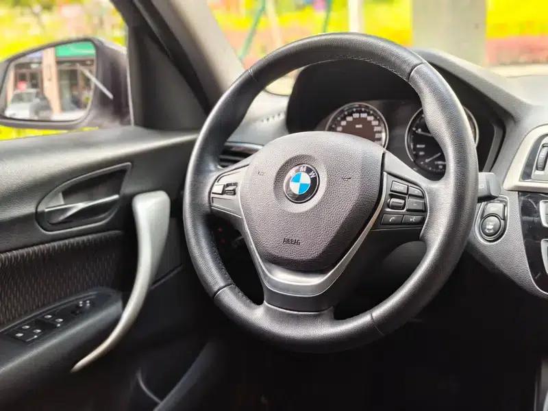 BMW 1 Series (Imported) 2018 118i Leading Edition — миниатюра 10