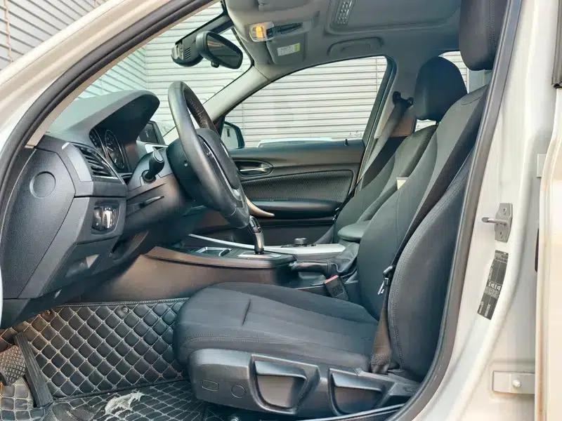 BMW 1 Series (Imported) 2018 118i Leading Edition — миниатюра 14