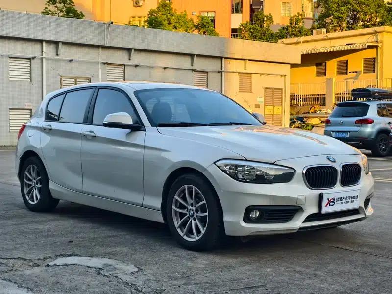 BMW 1 Series (Imported) 2018 118i Leading Edition — миниатюра 3