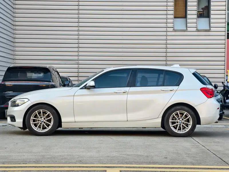 BMW 1 Series (Imported) 2018 118i Leading Edition — миниатюра 4