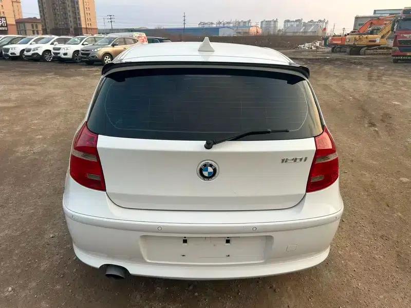 BMW 1 Series (Imported) 2010 120i Sport Limited Edition — миниатюра 5