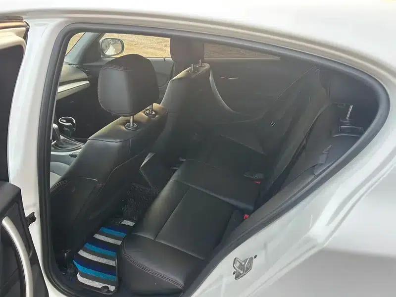 BMW 1 Series (Imported) 2010 120i Sport Limited Edition — миниатюра 9