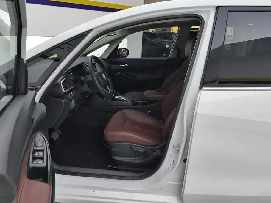 Buick GL6 2018 18T 6-seater Luxury — миниатюра 9