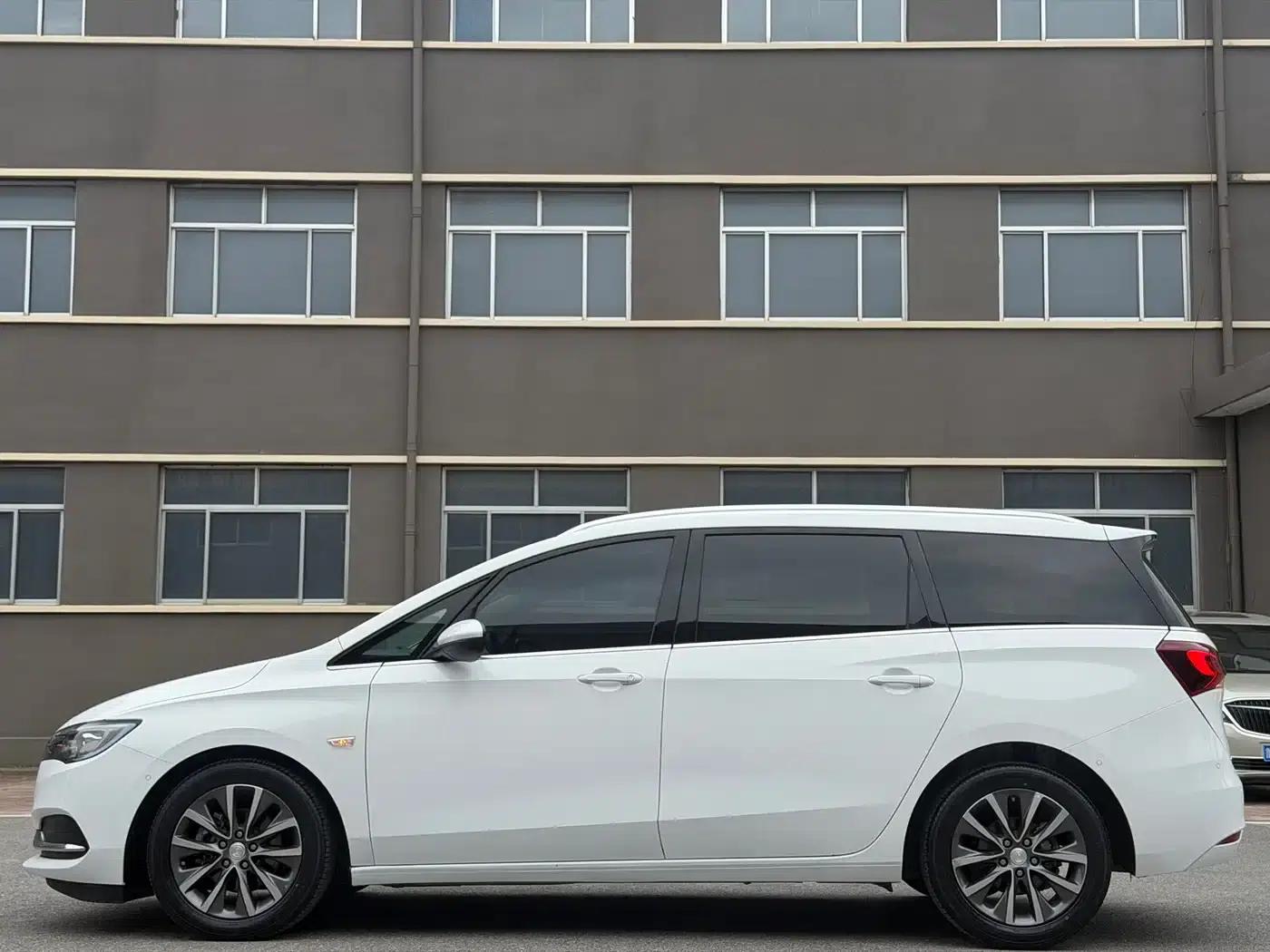 Buick GL6 2021 323T Mild Hybrid Connected Premium Edition — миниатюра 3