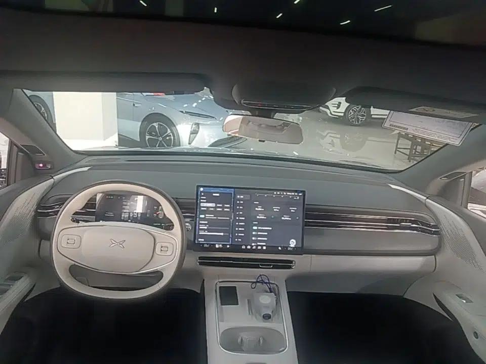 XPeng G6 2025 625 Long-Range Max Tech Edition — миниатюра 17