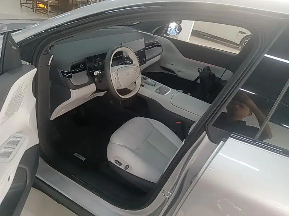 XPeng G6 2025 625 Long-Range Max Tech Edition — миниатюра 23