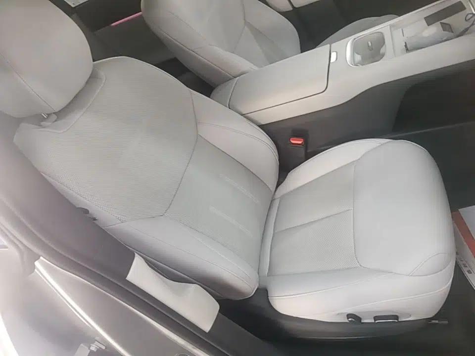 XPeng G6 2025 625 Long-Range Max Tech Edition — миниатюра 24