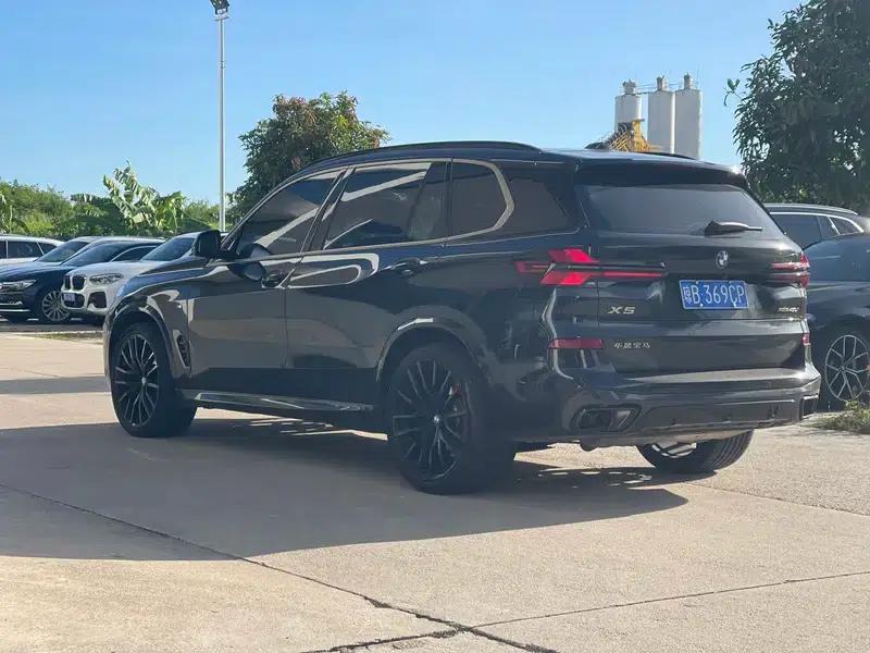 BMW X5 2024 xDrive 40Li Luxury Black Flame Limited Edition — миниатюра 2