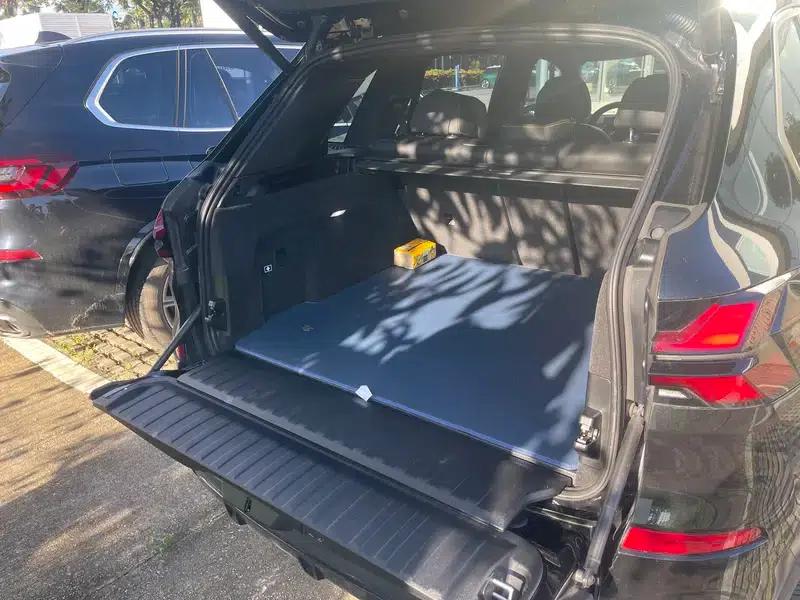 BMW X5 2024 xDrive 40Li Luxury Black Flame Limited Edition — миниатюра 4