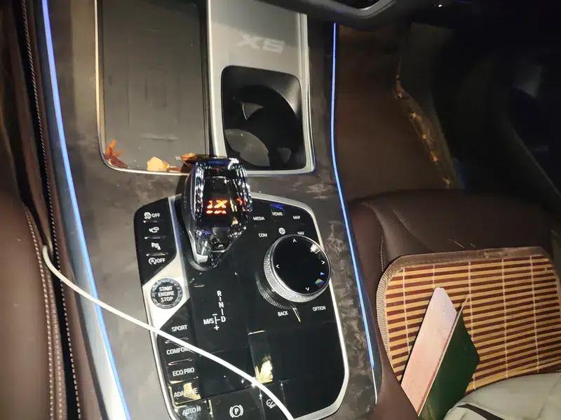 BMW X5 2022 xDrive 30Li Luxury M Sport Package — миниатюра 14