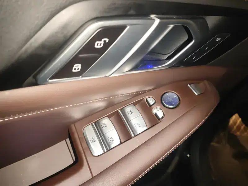 BMW X5 2022 xDrive 30Li Luxury M Sport Package — миниатюра 15