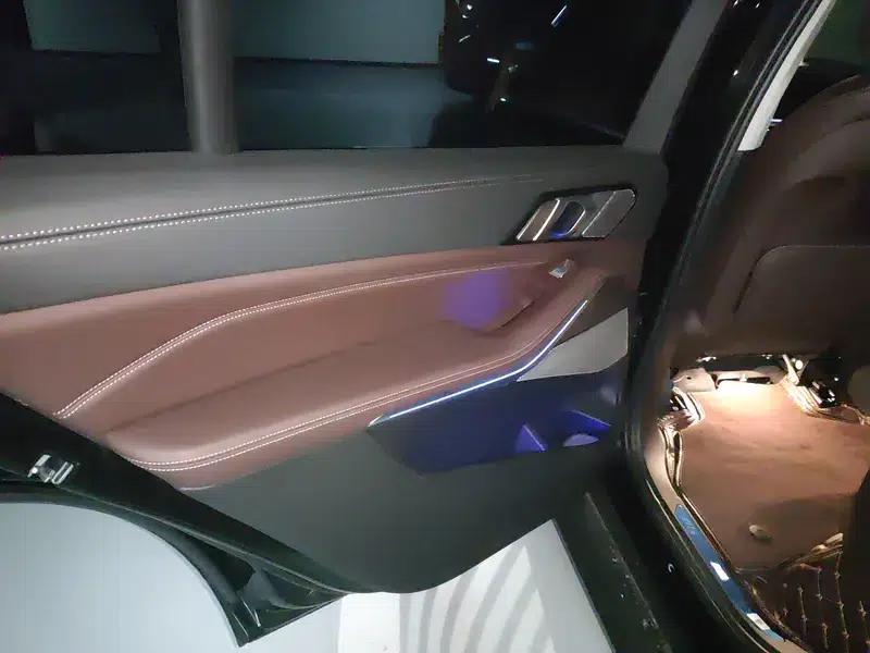 BMW X5 2022 xDrive 30Li Luxury M Sport Package — миниатюра 17
