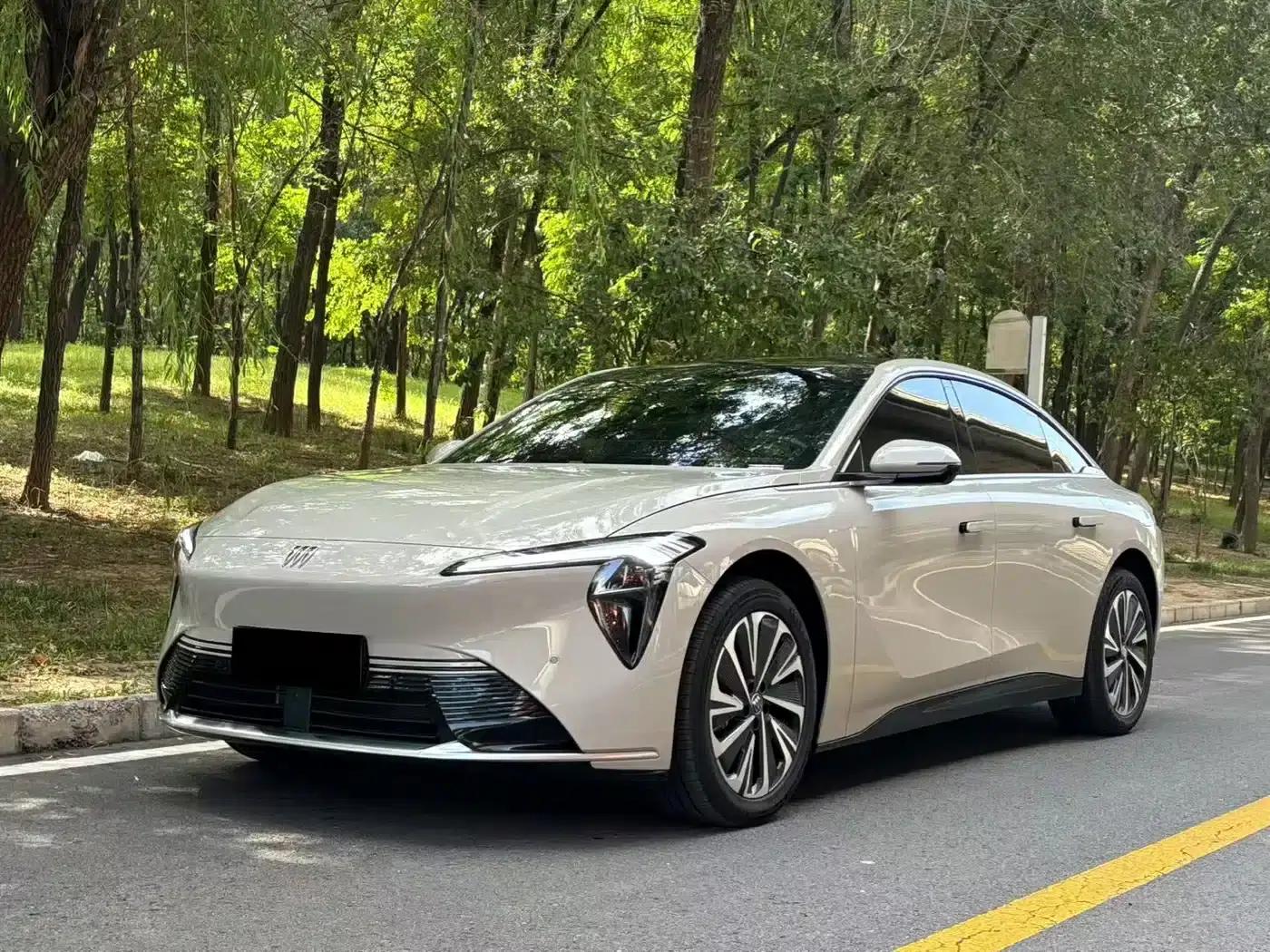 Buick L7 Luxury Edition 2025 — миниатюра 1