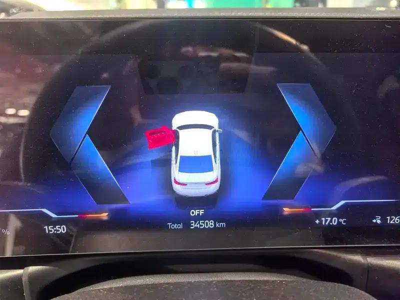 BMW i3 2023 eDrive35L — миниатюра 8