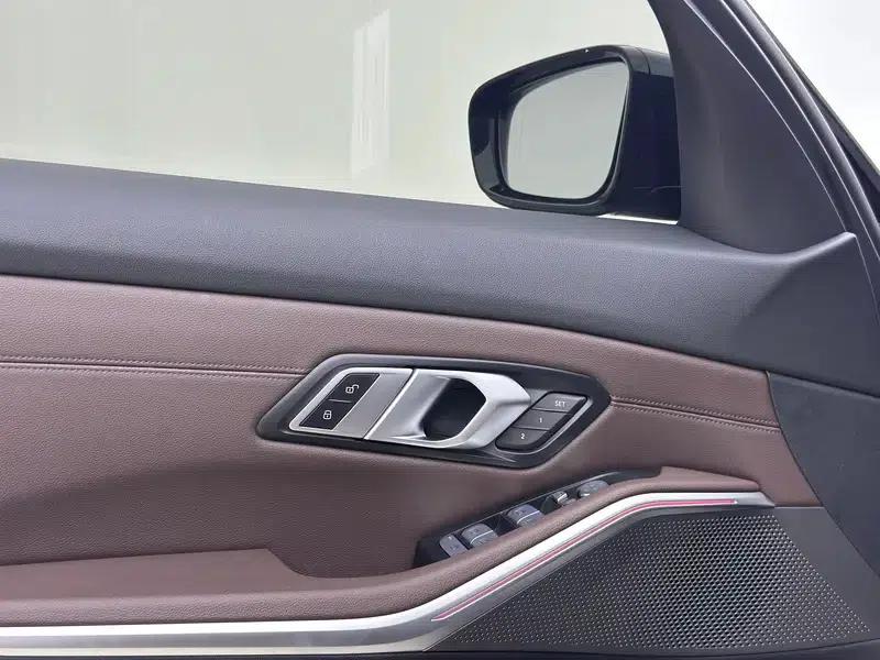 BMW i3 2022 eDrive35L — миниатюра 17