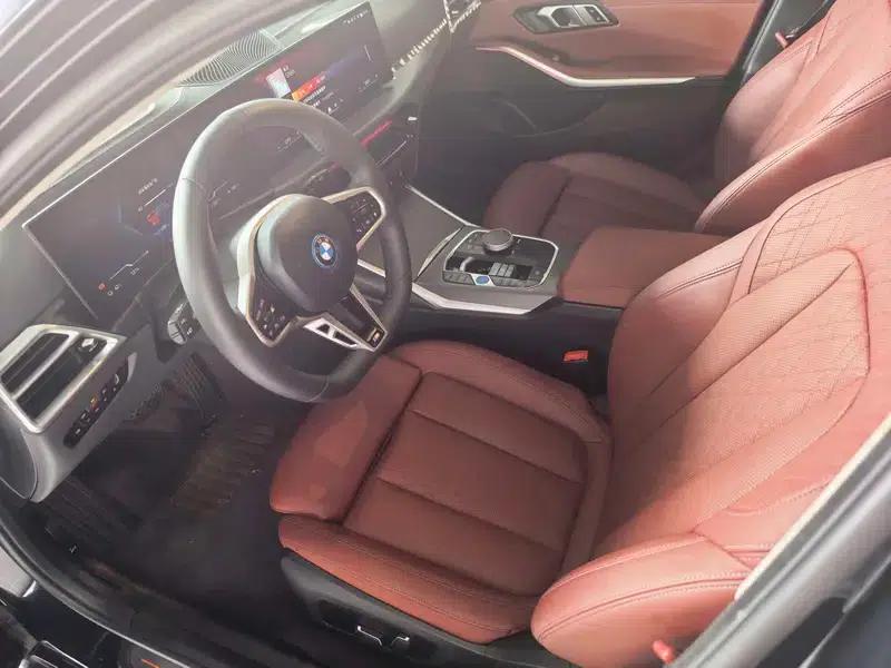 BMW i3 2025 eDrive35L — миниатюра 8