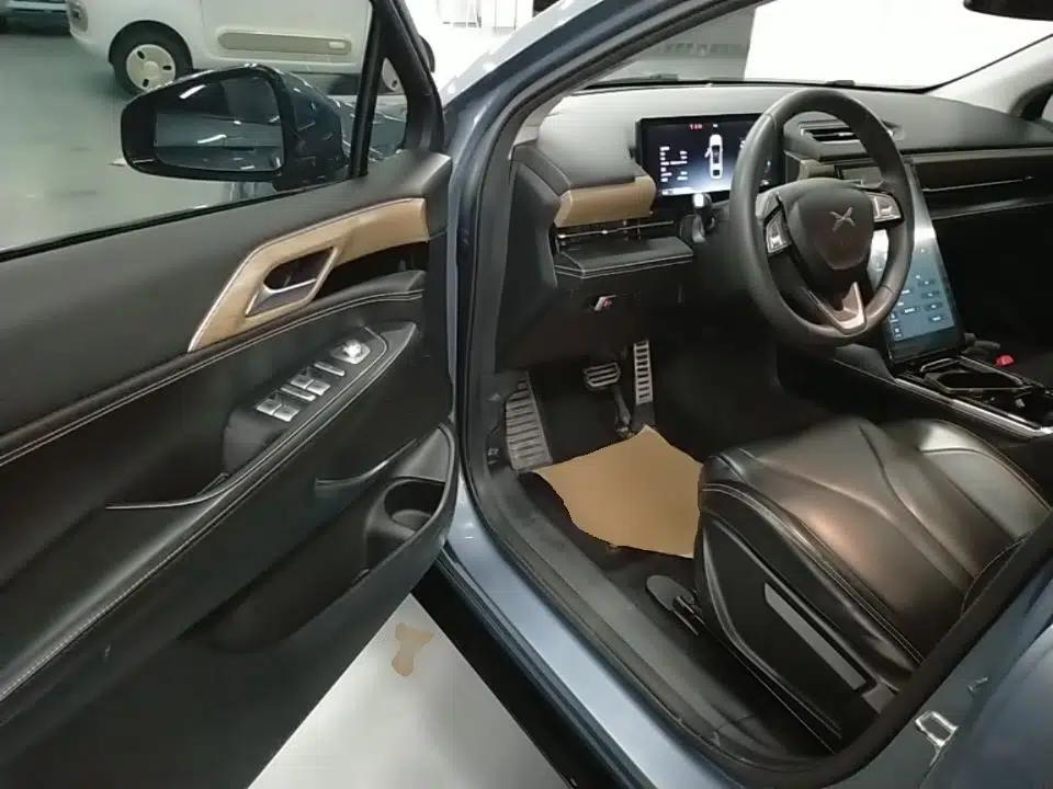XPeng P5 2023 Smart Drive Edition — миниатюра 18