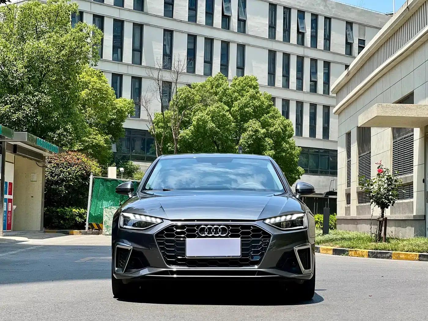 Audi A4L 2022 40 TFSI Fashion Dynamic Edition — миниатюра 2