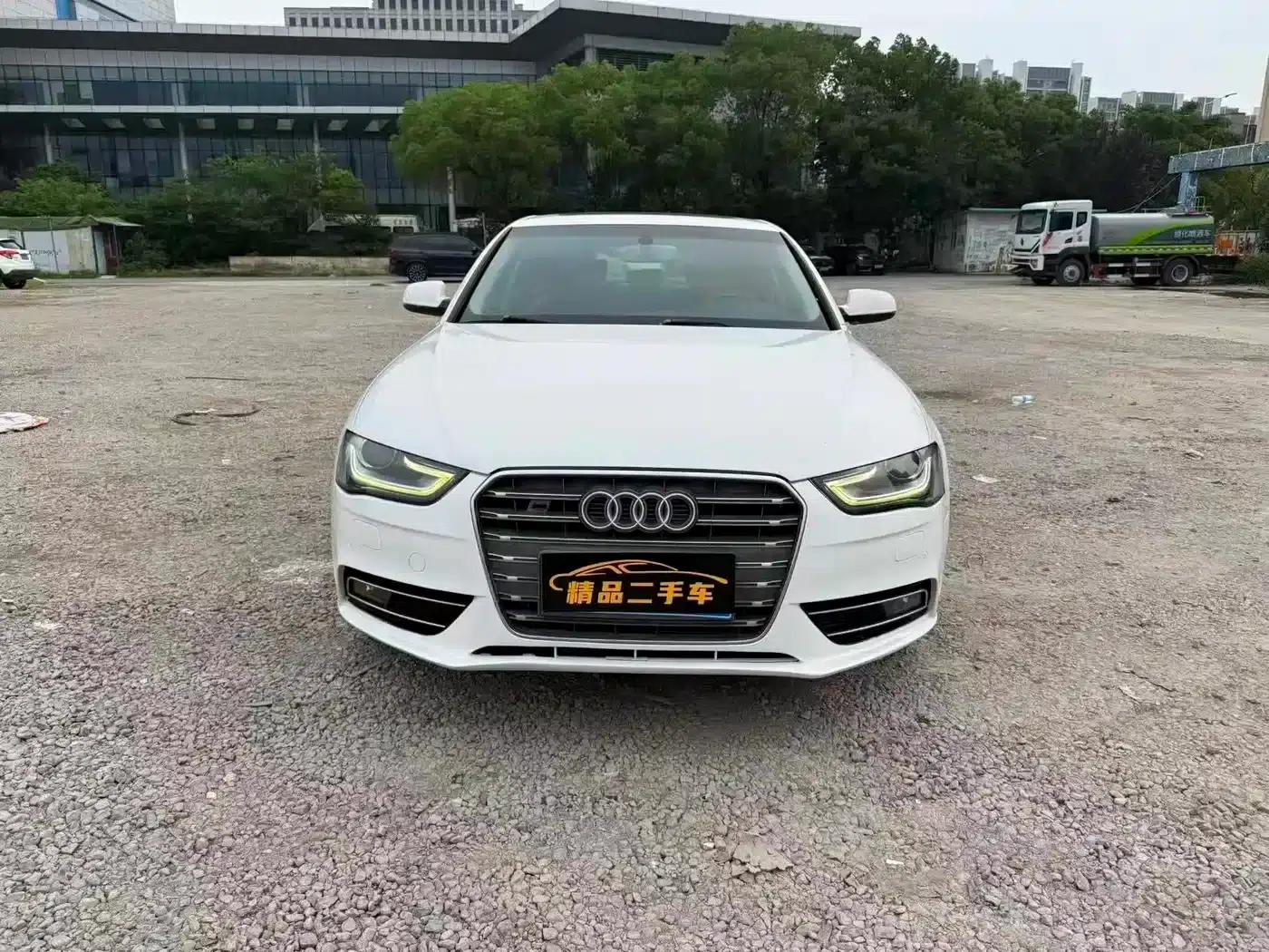 Audi A4L 2013 35 TFSI Automatic Comfort — миниатюра 1