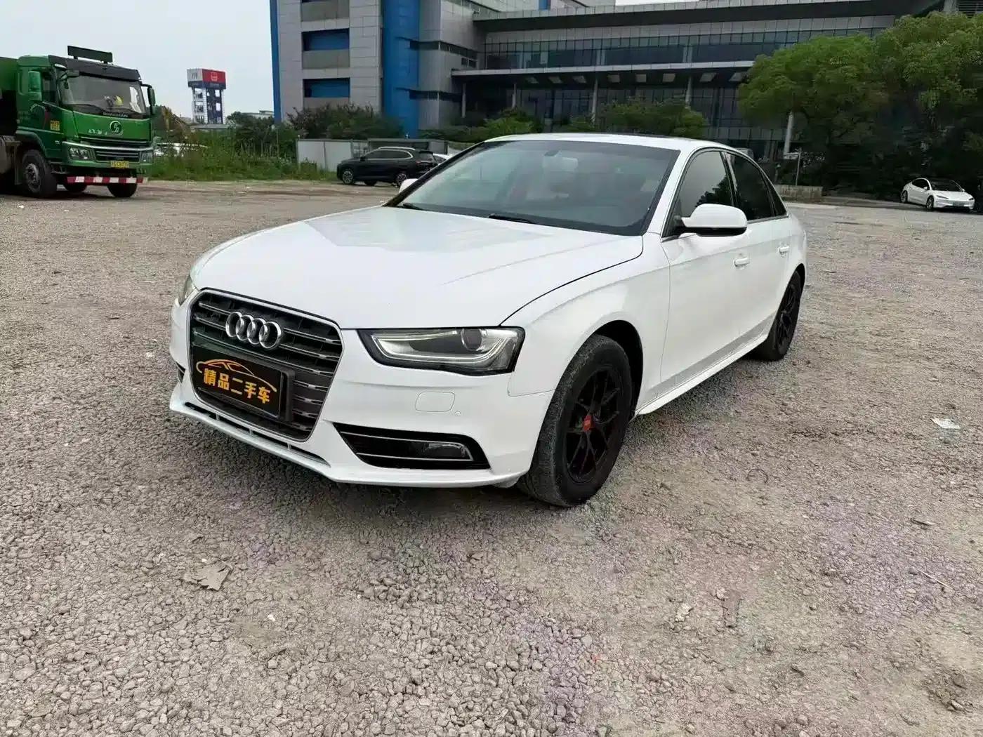 Audi A4L 2013 35 TFSI Automatic Comfort — миниатюра 2
