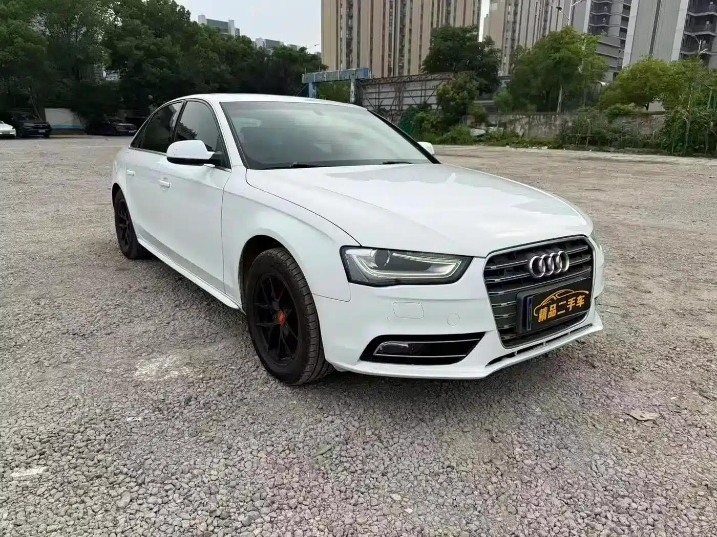 Audi A4L 2013 35 TFSI Automatic Comfort — миниатюра 3