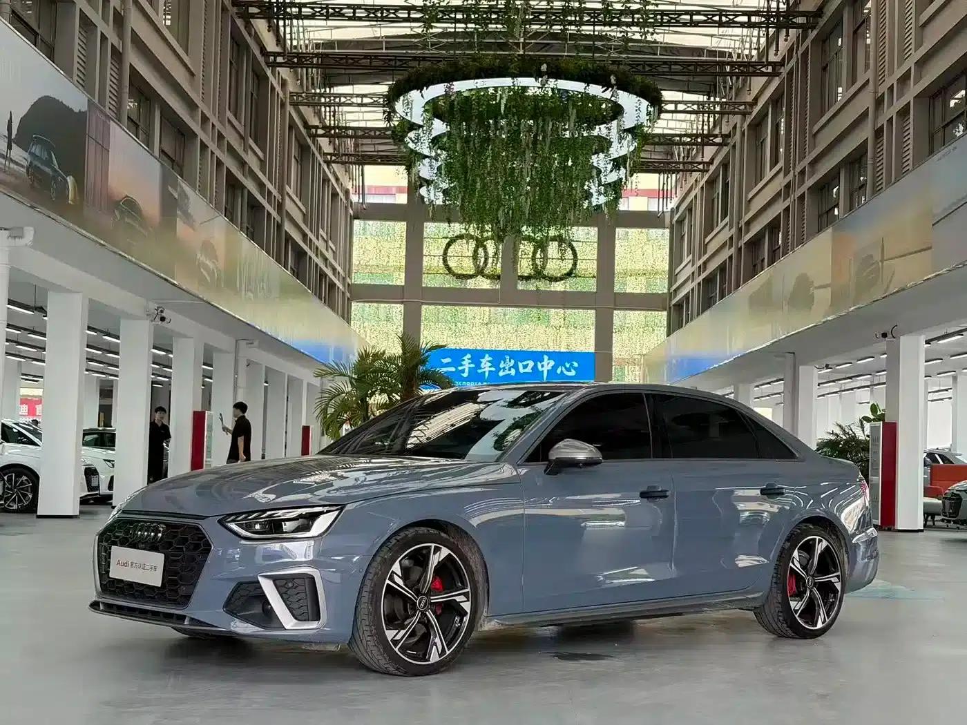 Audi A4L 2022 40 TFSI quattro RS Package (Sports Edition) — миниатюра 1