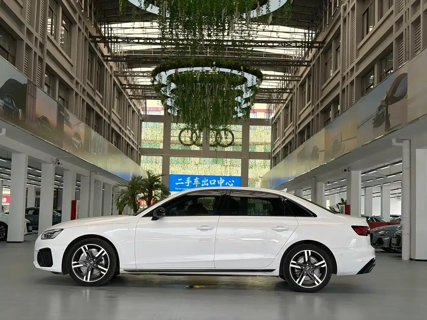 Audi A4L 2022 40 TFSI Luxury Dynamic — миниатюра 3