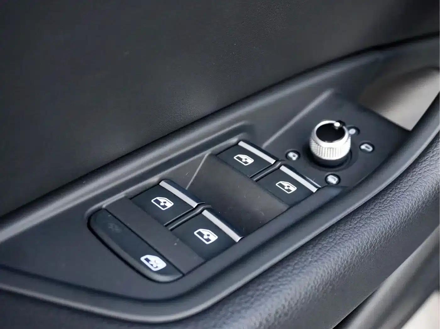 Audi A4L 2020 40 TFSI quattro Luxury Dynamic — миниатюра 22