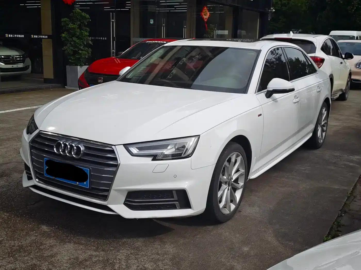 Audi A4L 2018 30th Anniversary Edition 40 TFSI Fashion Model — миниатюра 1