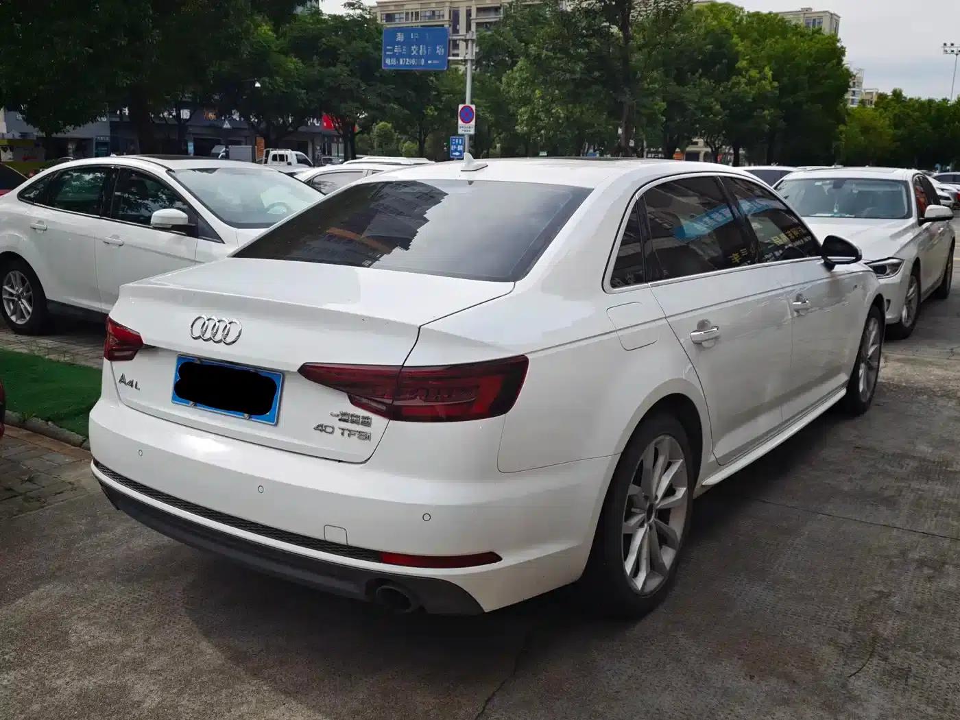 Audi A4L 2018 30th Anniversary Edition 40 TFSI Fashion Model — миниатюра 5