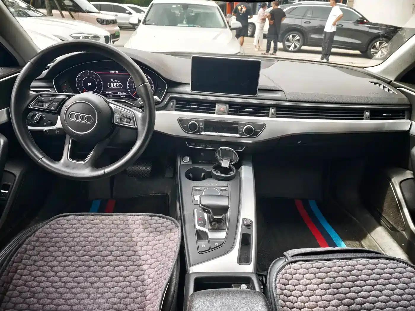 Audi A4L 2018 30th Anniversary Edition 40 TFSI Fashion Model — миниатюра 9