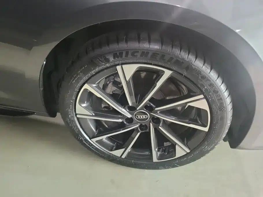 Audi A4L 2023 40 TFSI Luxury Dynamic — миниатюра 6