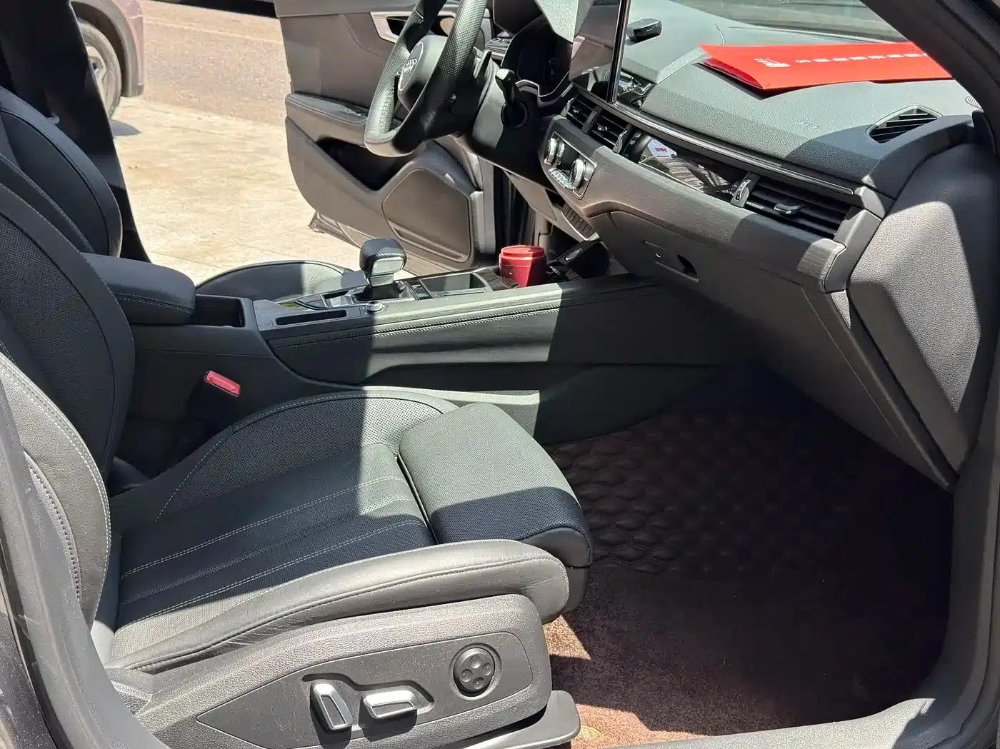 Audi A4L 2024 40 TFSI Luxury Dynamic — миниатюра 6