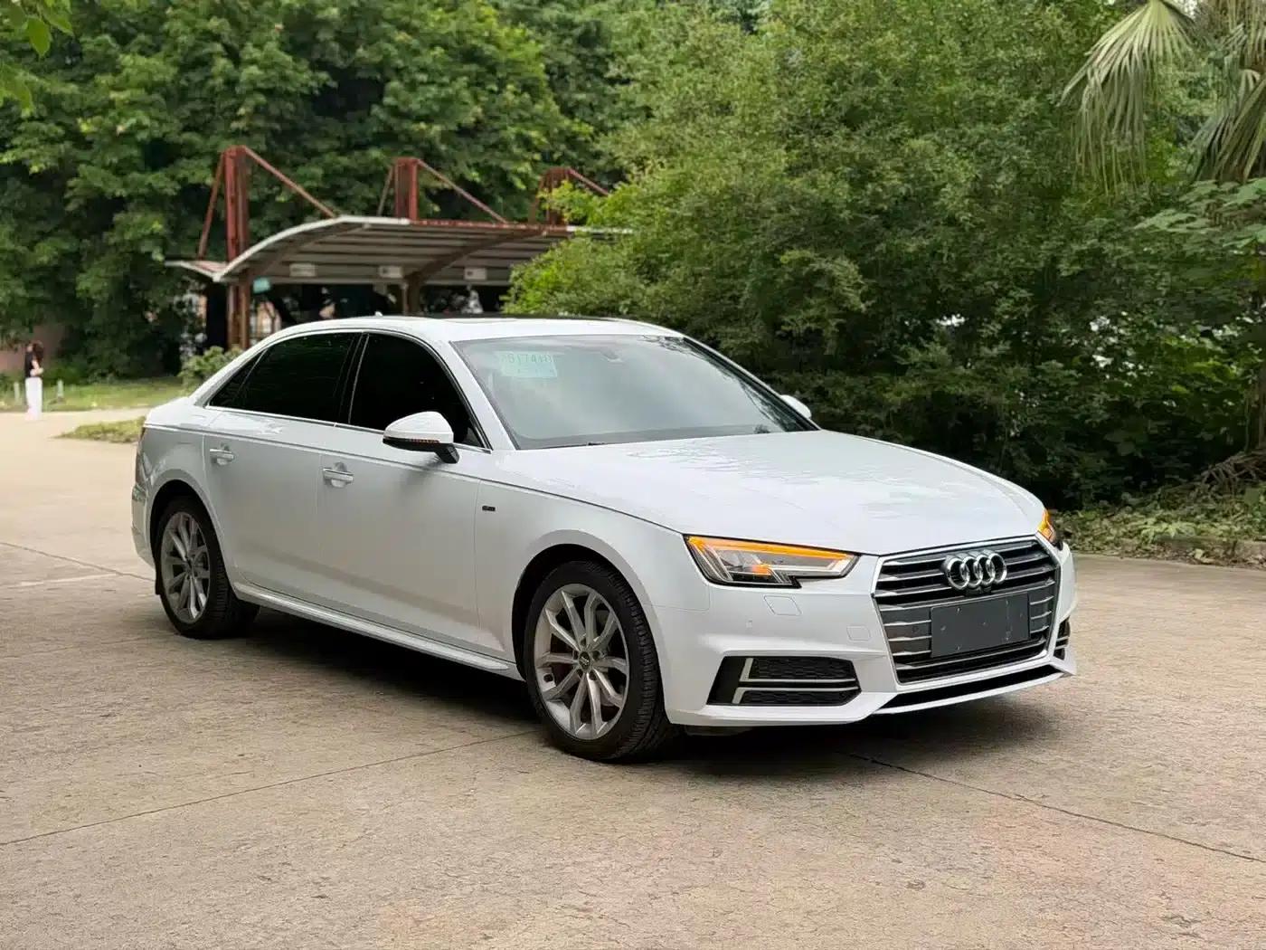 Audi A4L 2018 30th Anniversary Edition 40 TFSI Fashion Model — миниатюра 2