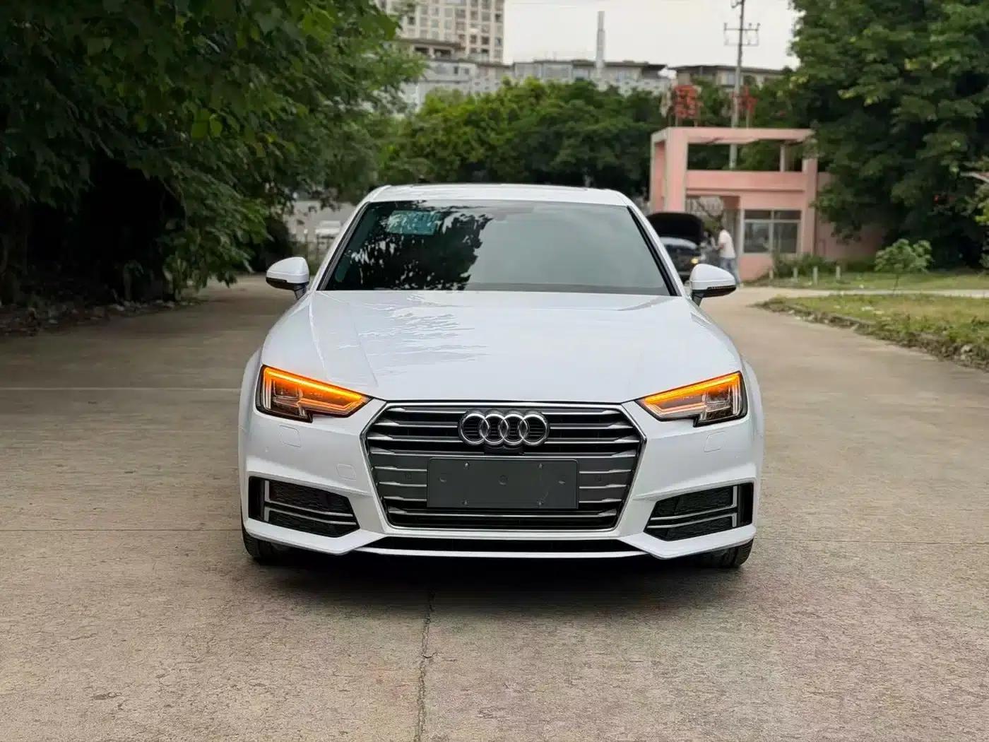 Audi A4L 2018 30th Anniversary Edition 40 TFSI Fashion Model — миниатюра 3