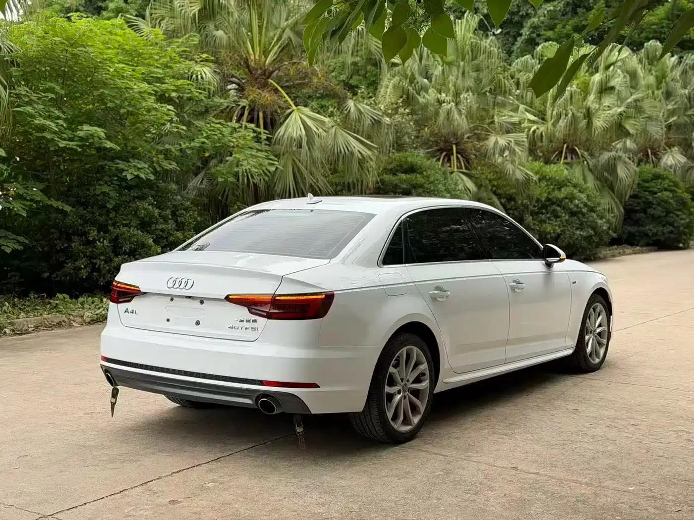 Audi A4L 2018 30th Anniversary Edition 40 TFSI Fashion Model — миниатюра 6