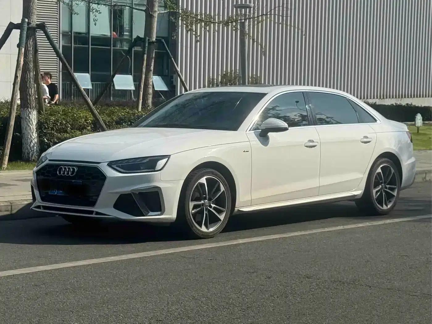 Audi A4L 2020 40 TFSI Fashion Dynamic Edition — миниатюра 1