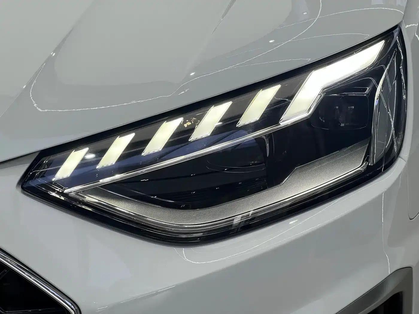 Audi A4L 2025 2 Million Unit Enjoyment Edition 40 TFSI Fashionable and Dynamic Model — миниатюра 14