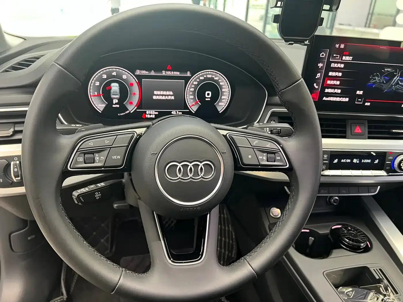 Audi A4L 2025 2 Million Unit Enjoyment Edition 40 TFSI Fashionable and Dynamic Model — миниатюра 10